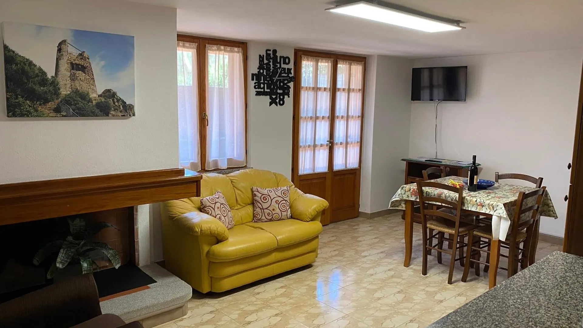 Appartamento Con Giardino E Parcheggio Privato Musci Tortolì 0*,  Italien